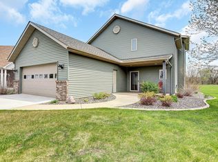 216 Hummingbird Ct, Clearwater, MN 55320