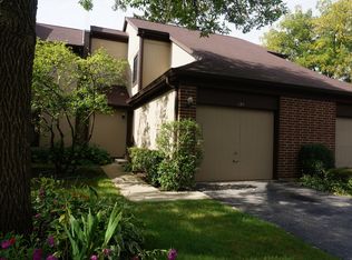 139 Shadowbend Dr, Wheeling, IL 60090