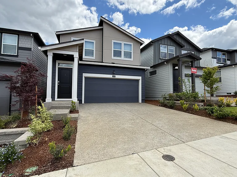 3558 SW Battaglia Ave — Photo 1
