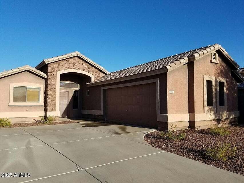 1st image of 2005 S 86th Dr