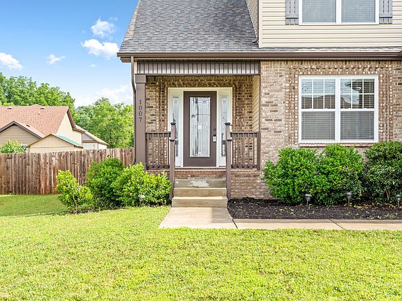 2nd image of 1007 Sunrise Dr