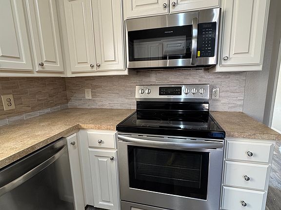 5th image of 2313 Danley Ave APT 200