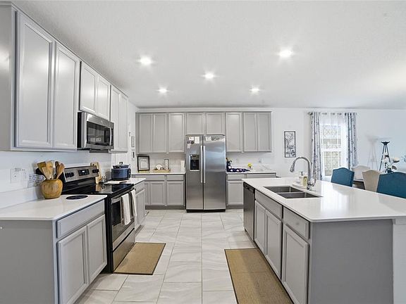 5th image of 4980 Four Strand Ct
