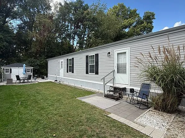 1503 E Lincolnway, La Porte, IN 46350