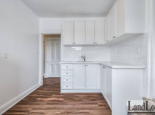 45 Clinton St #3, Toronto, ON M6J 2N9