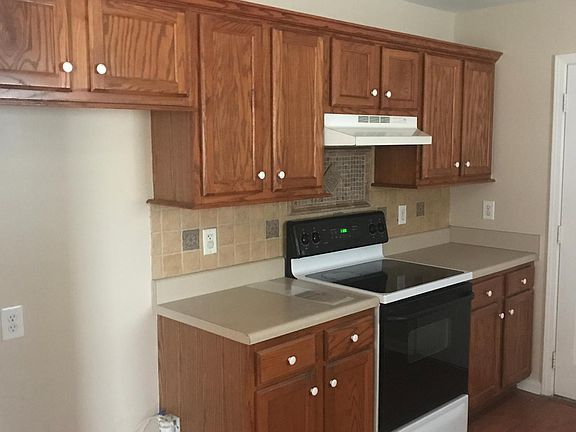 4th image of 140 Bogue Dr