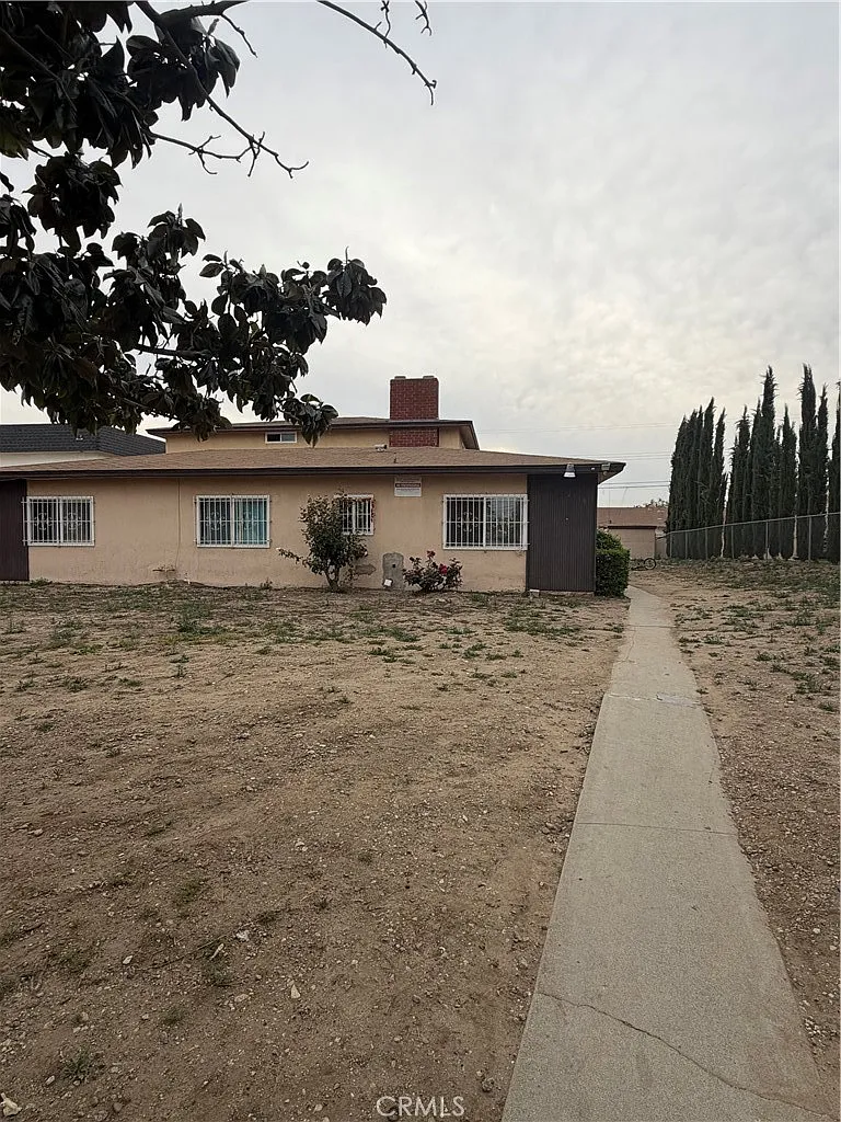 2 bed, 1100 sqft, $2,400 — Photo 1