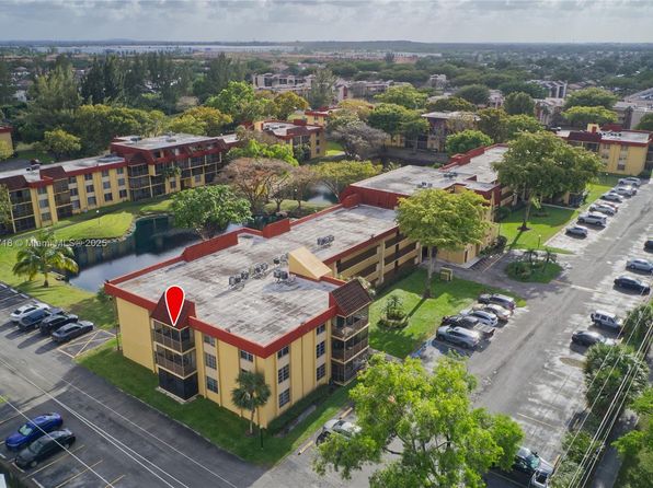 3195 Foxcroft Rd #F302, Hollywood, FL 33025