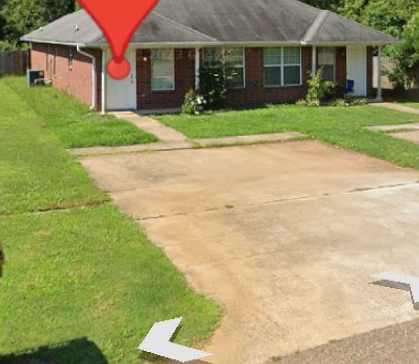 1st image of 113 Elm Creek Dr