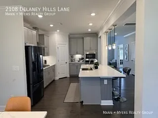 2108 Delaney Hills Ln — Photo 4