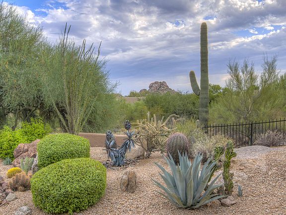 4th image of 2022 E SMOKETREE Drive