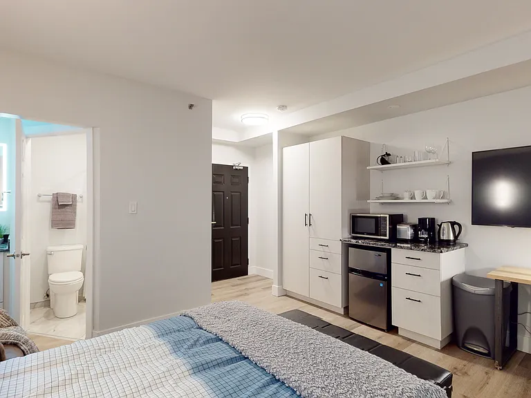 330 McLeod St — Photo 21