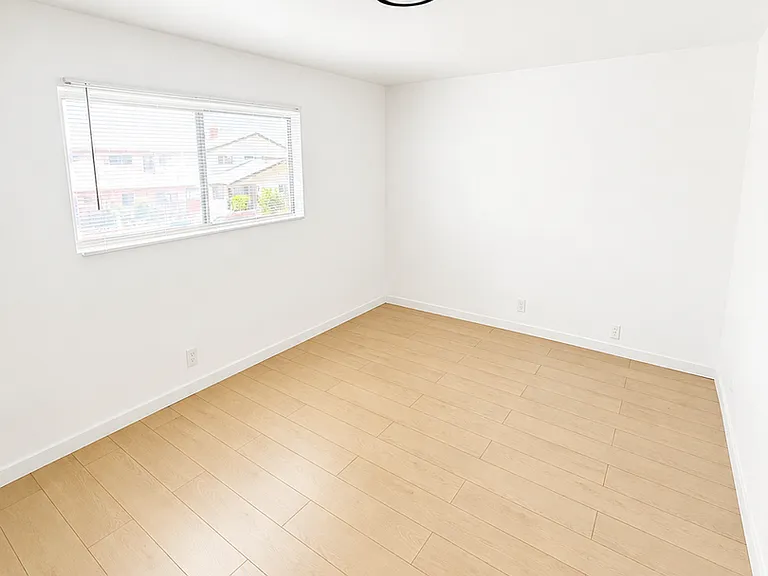 4086 W 142nd St — Photo 5