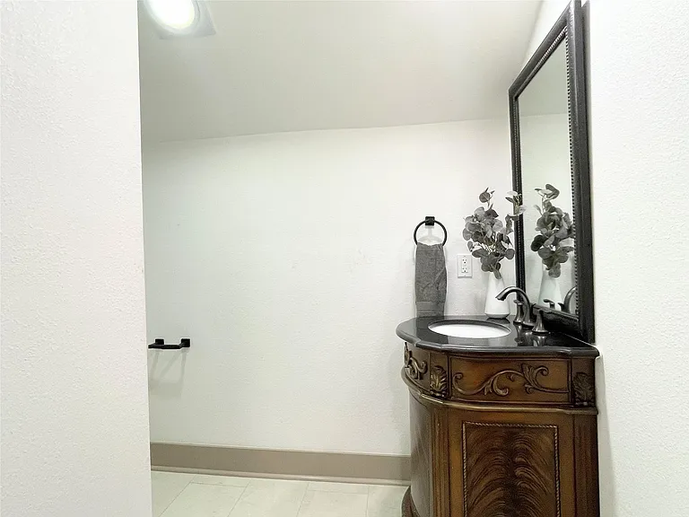 210 W Crescent Dr — Photo 31