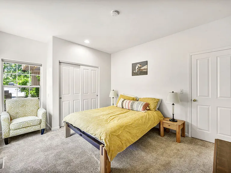 14220 W Windriver Ln — Photo 33