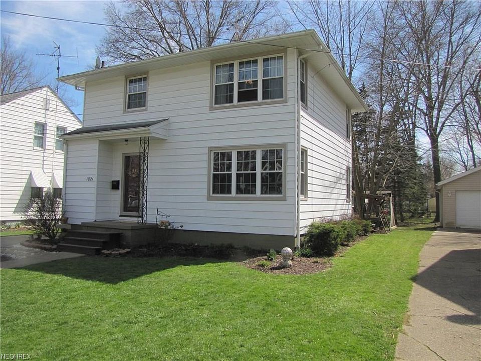 1st image of 1021 W Spruce Ave