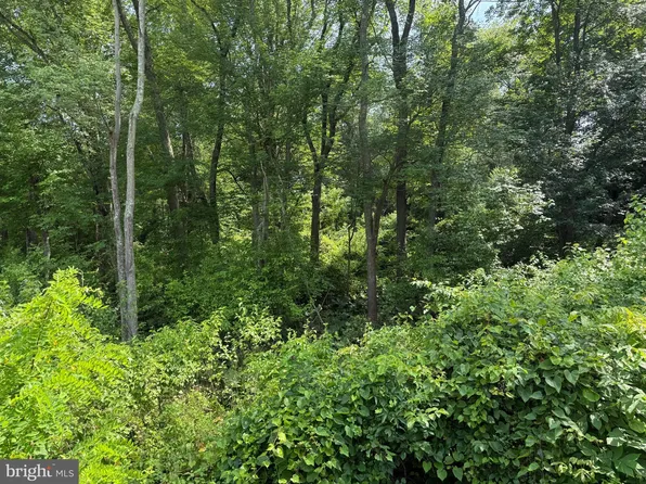 23 Creek Rd, Lumberton, NJ 08048