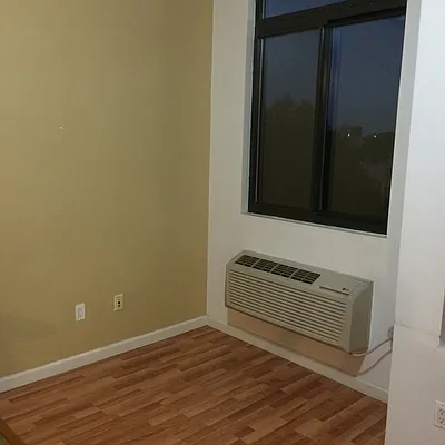 Rented by Nooklyn NYC LLC | media 45