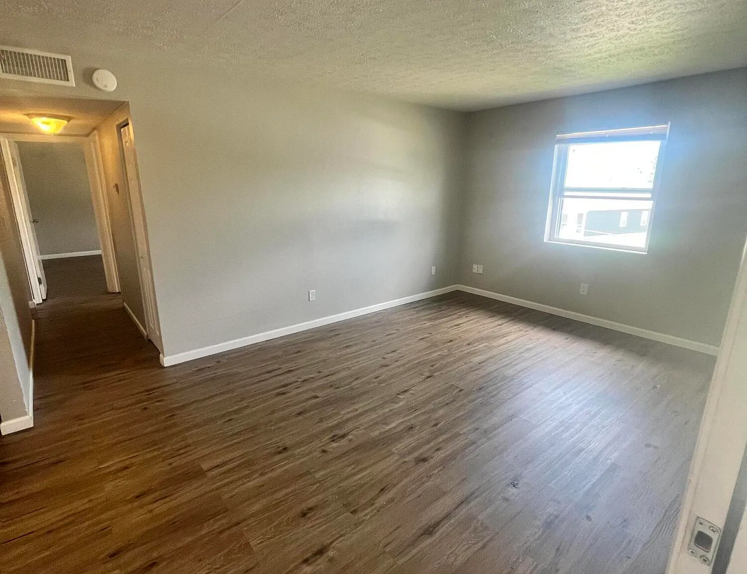 2 bed, 1.0 bath, 925 sqft, $950 — Photo 3