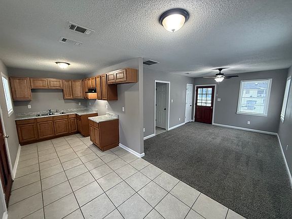5th image of 1692 Baine Ave