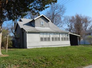 819 E Adams St, Clinton, IL 61727