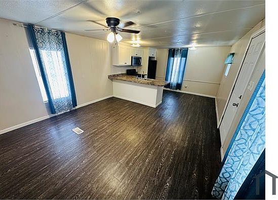 2nd image of 190 Mandy Cir