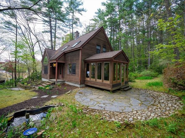 8 Kingman Rd, Amherst, MA 01002