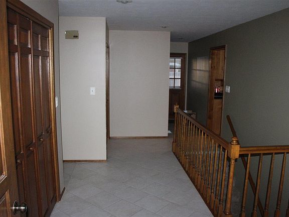 2nd image of 2501 Canterbury Dr