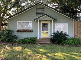 646 Campbell Rd, Winnie, TX 77665