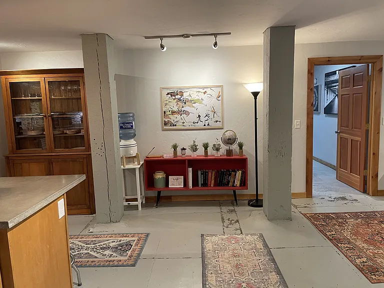 418 W Callender St #4 — Photo 25