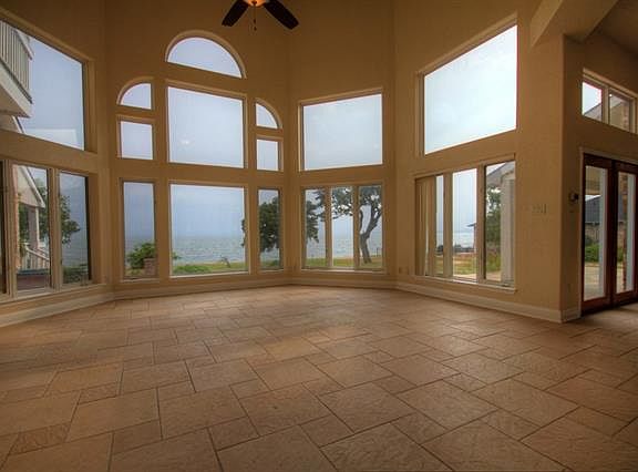 3rd image of 219 Senisa Dr