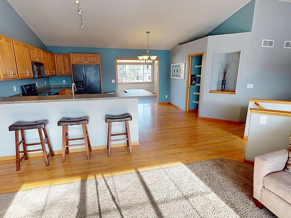 5th image of 1017 Abbey Rd