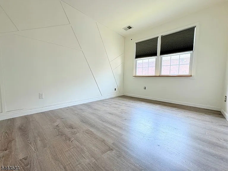 304 W Linden Ave — Photo 9