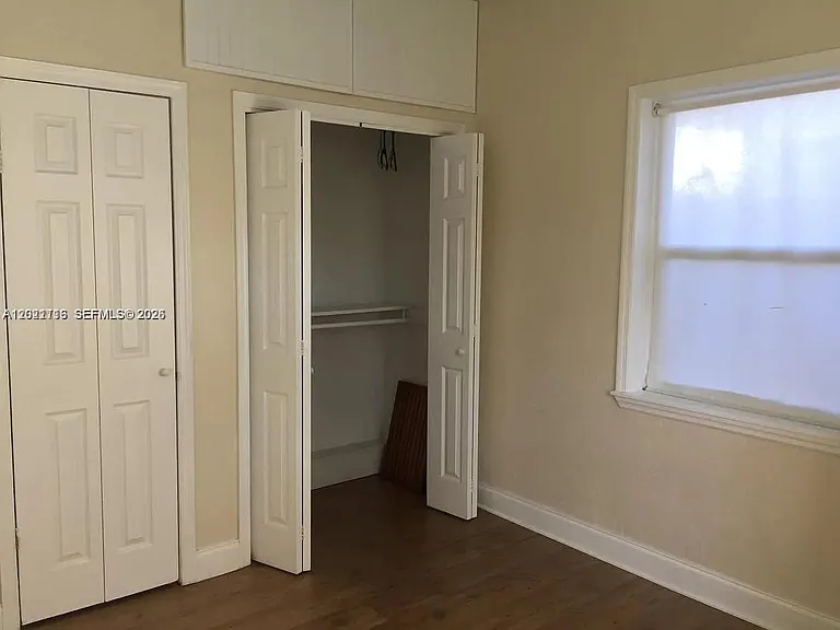 2148 NE 182nd St — Photo 9