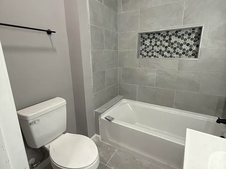 1012 S Franklin St — Photo 19