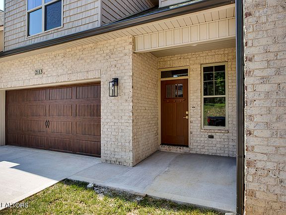 2nd image of 2113 Rose Cottage Way