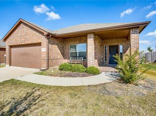 5119 Crystal Lake Ave, Krum, TX 76249