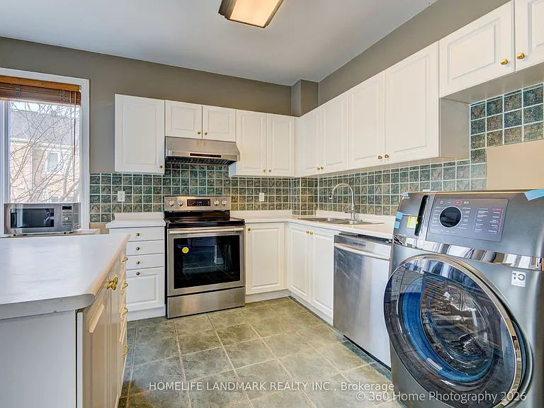 189 Leitchcroft Cres #UPPER — Photo 9