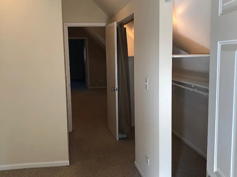 1709 W Irving Park Rd #A — Photo 16