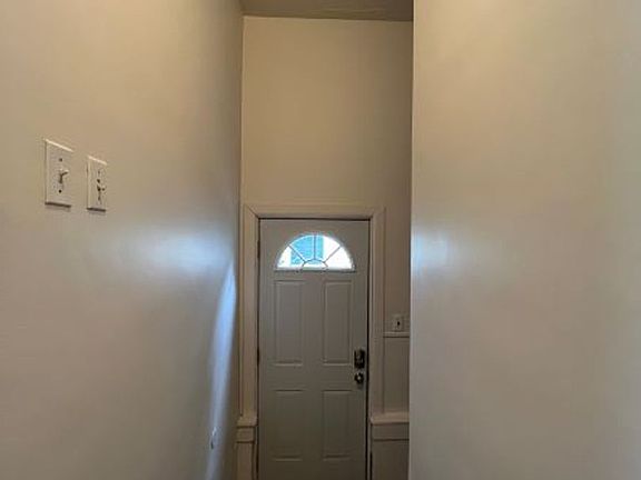 5th image of 820 Salem St #A