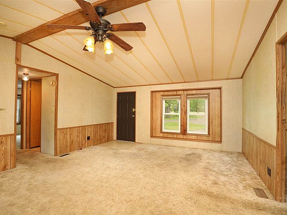 Inside of 3865 Glenview