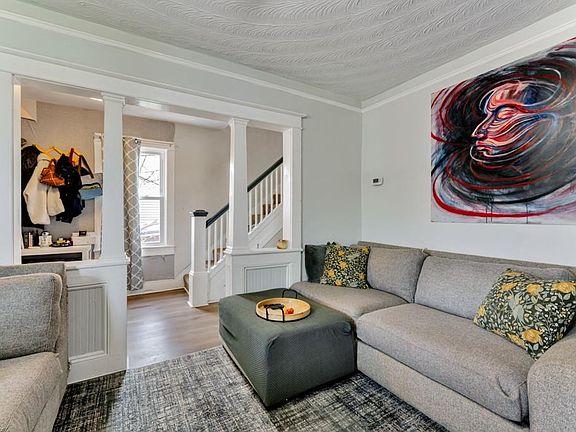 5th image of 2406 Hale St