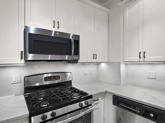 5th image of 222 W 83rd St APT 10E