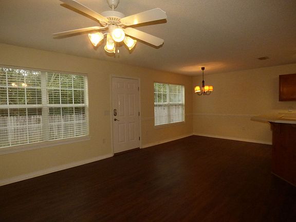 5th image of 5154 Victoria Dr