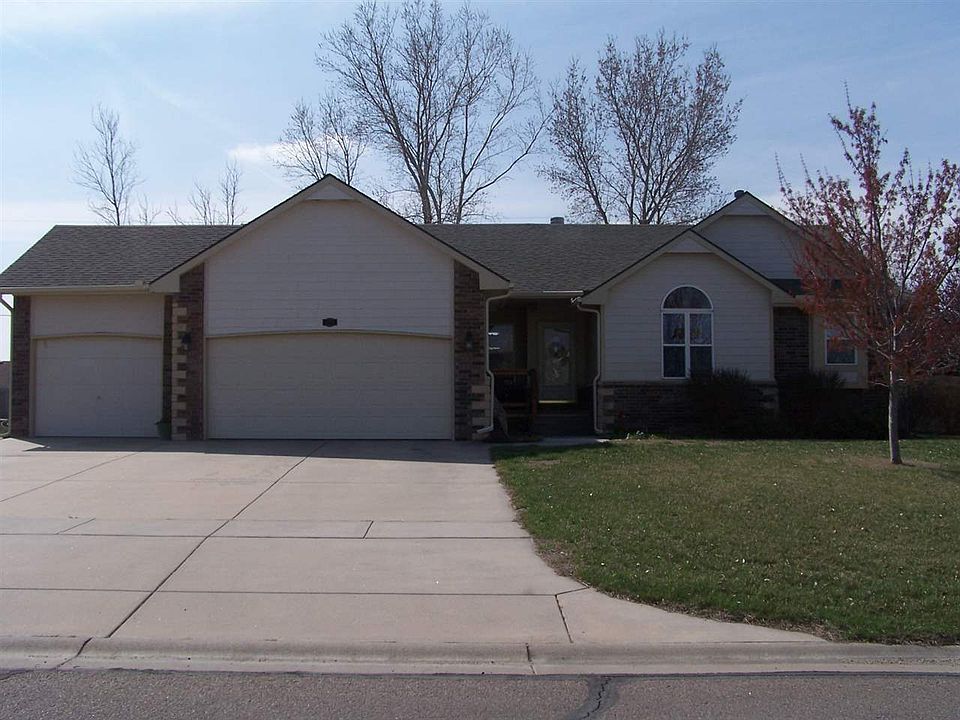 1st image of 121 Primrose Ln