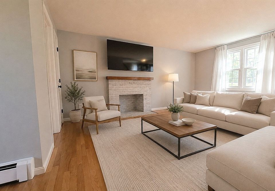 1st image of 120 Spring St