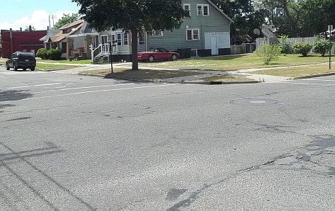 2nd image of 2056 Morton Ave