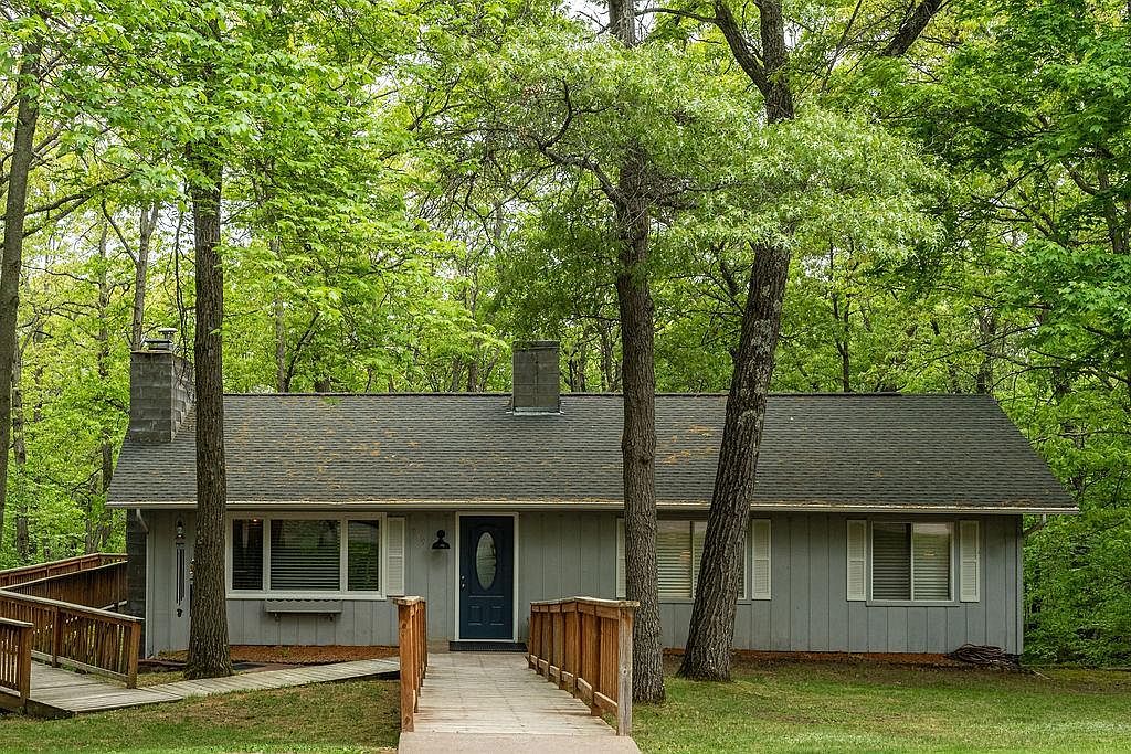 919 3rd St, Spooner, WI 54801 MLS 6376342 Zillow