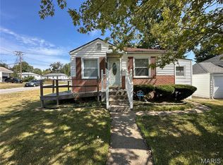 7421 Pleaseway Dr, Saint Louis, MO