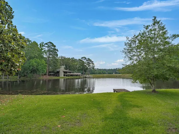 77 Ridge Lake Dr, Columbia, SC 29209
